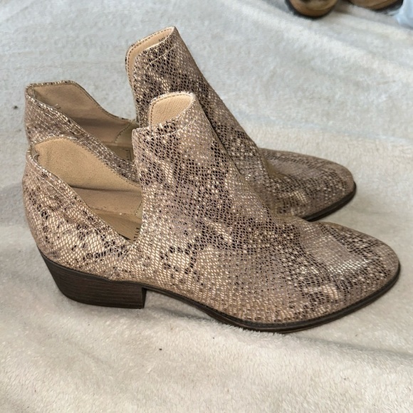 Volatile Chronicle Ankle Booties, Snake Print, Women's Size 10 - Picture 1 of 8